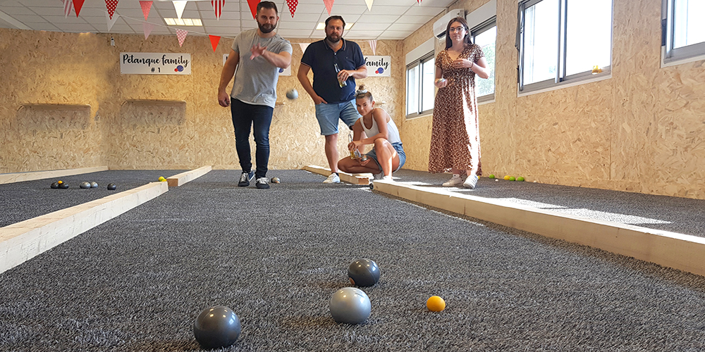 Pétanque d'intérieur boules moyennes